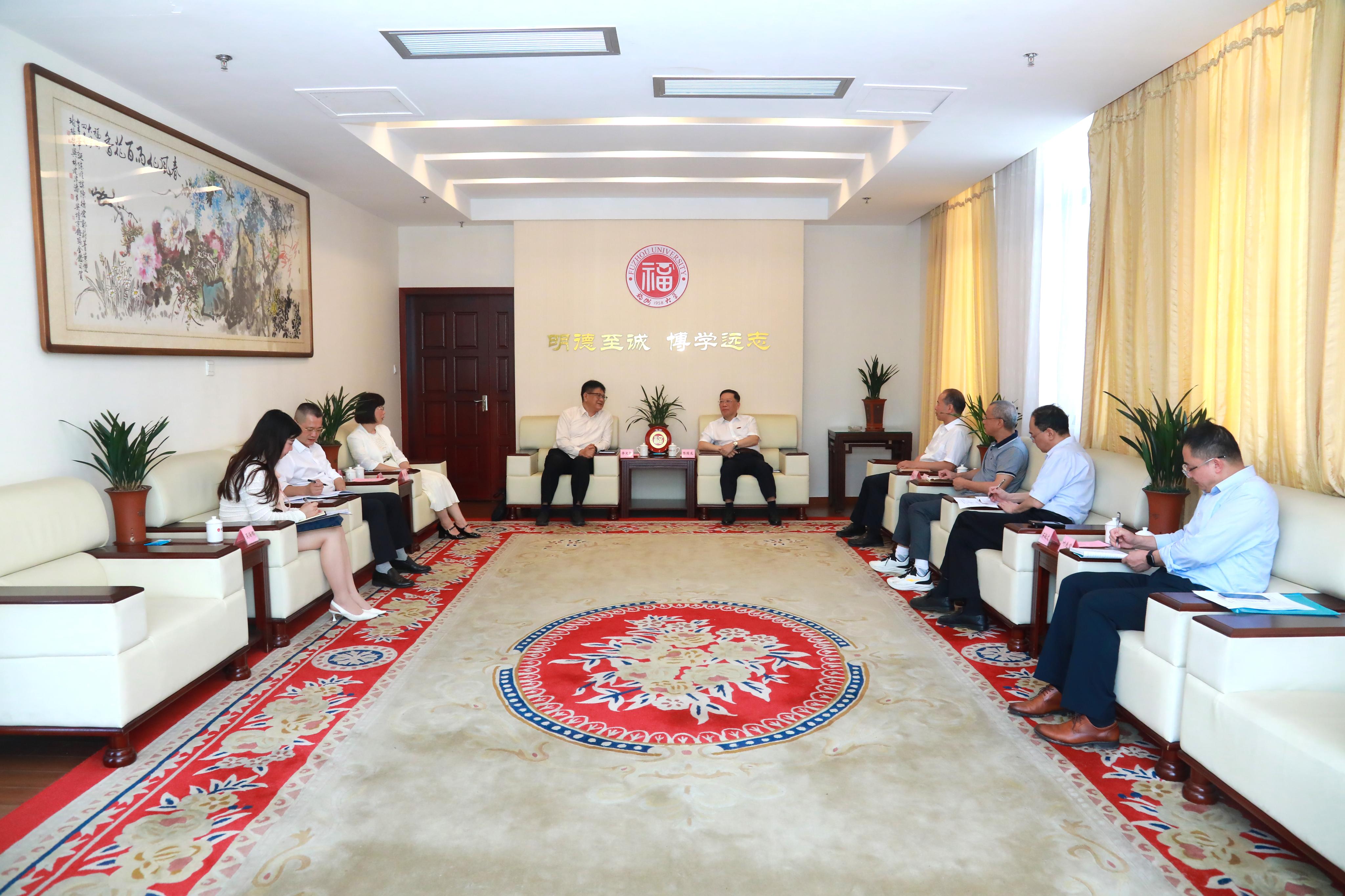 20240509座谈会现场.jpg