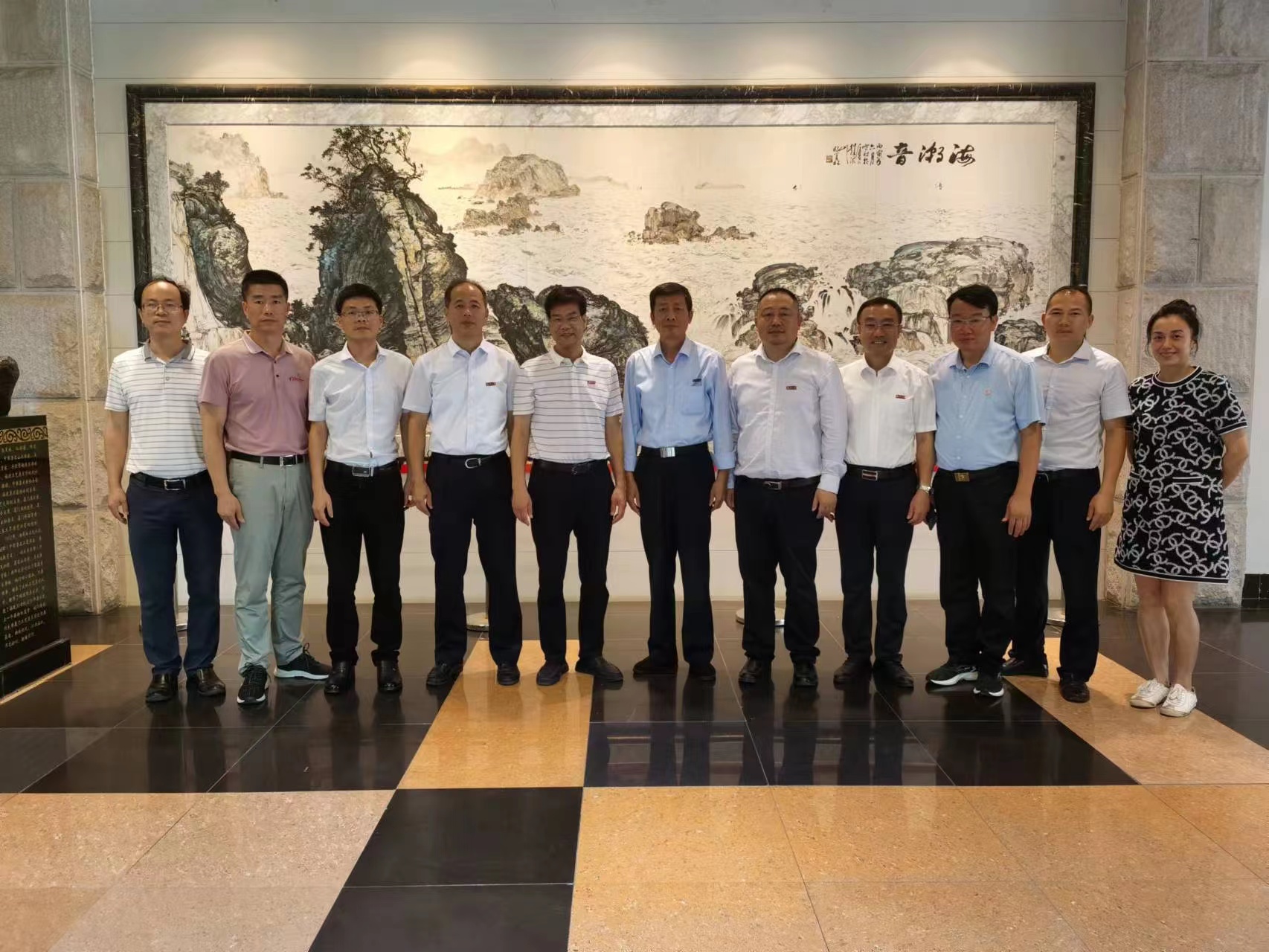 在厦门工艺美院调研.jpg