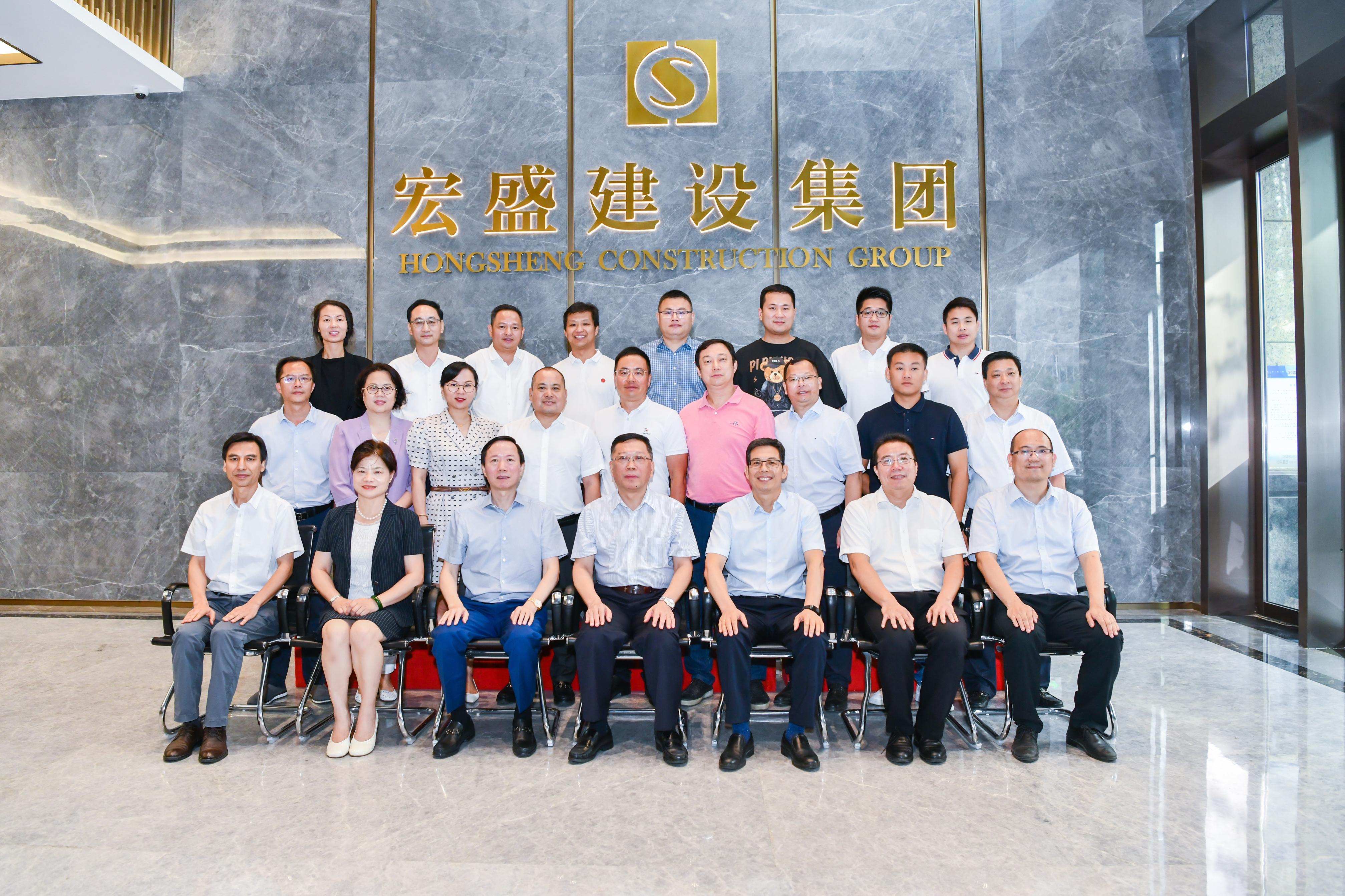 EDP和MBA校友座谈会-与EDP校友会合影.jpg