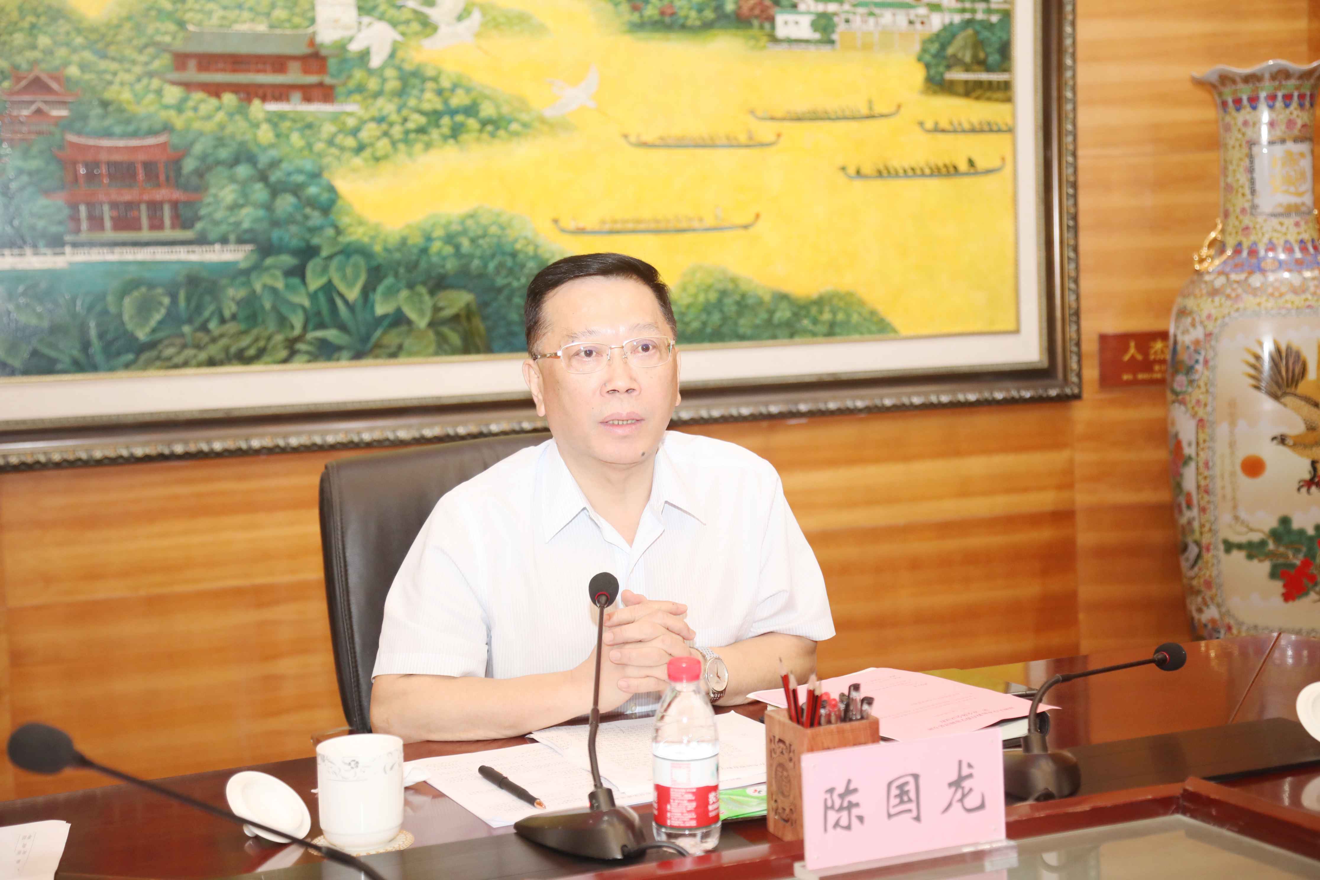 福州大学召开本科教育教学审核评估专班第二次全体会议 (2).JPG